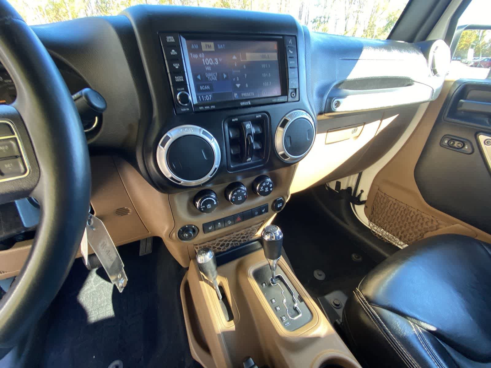 Thumbnail: 2015 Jeep Wrangler - 20