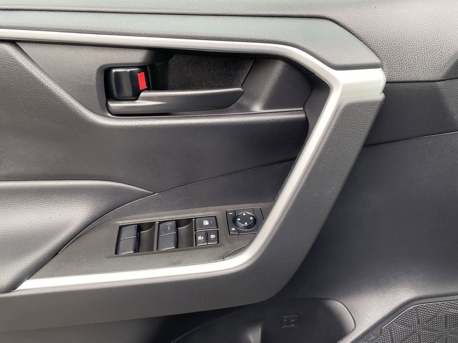 Thumbnail: 2025 Toyota RAV4 - 23