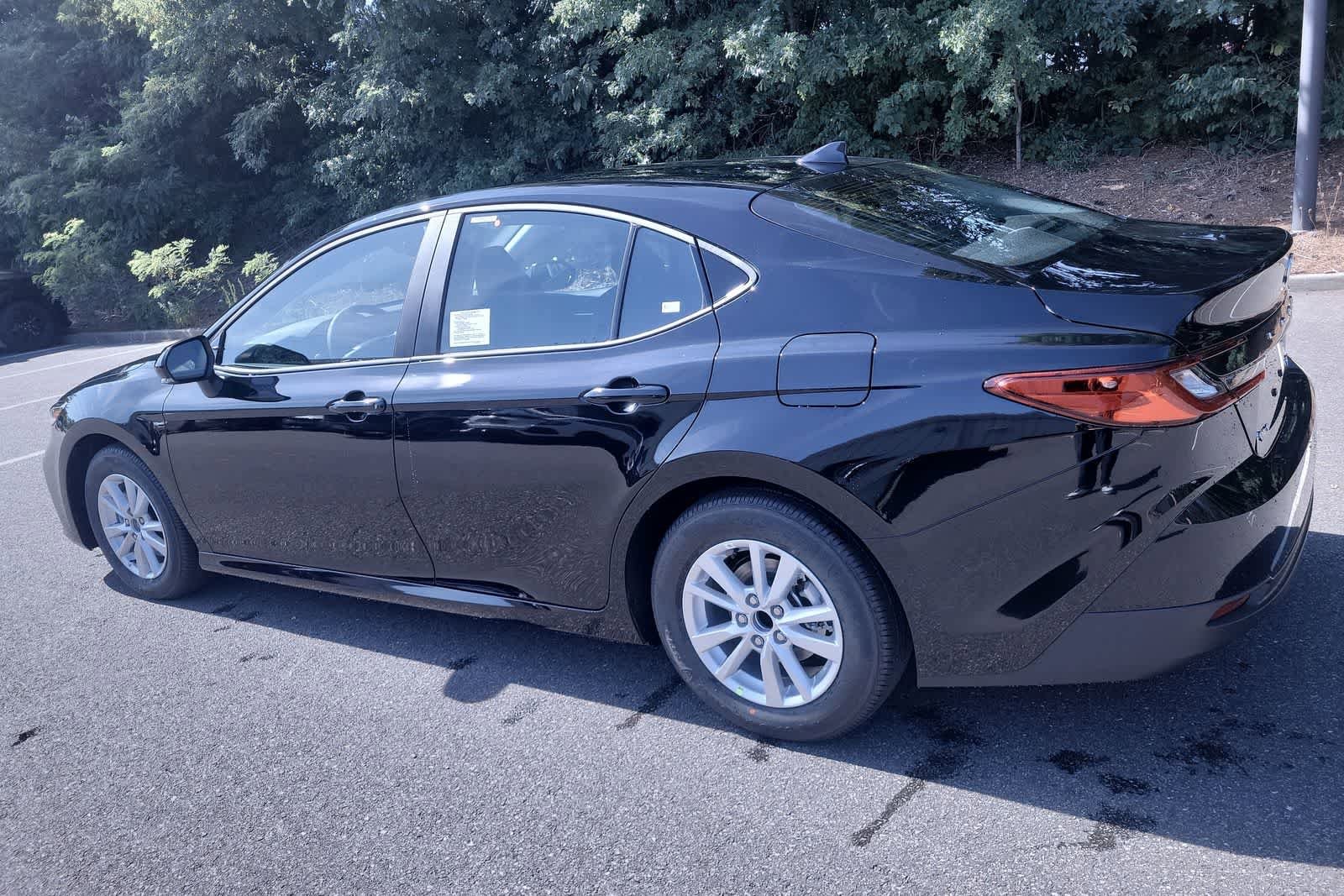 Thumbnail: 2025 Toyota Camry - 12