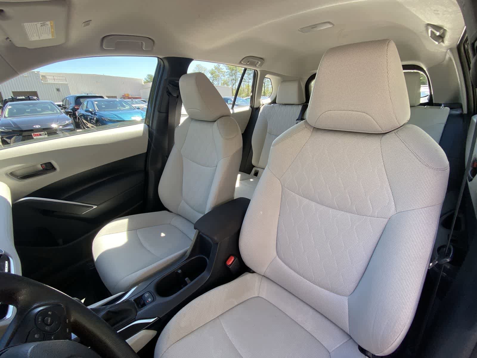 Thumbnail: 2023 Toyota Corolla Cross - 18