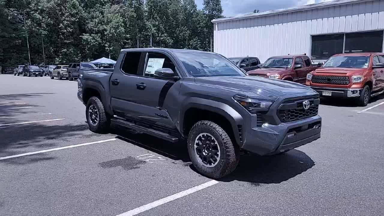 Thumbnail: 2025 Toyota Tacoma - 2