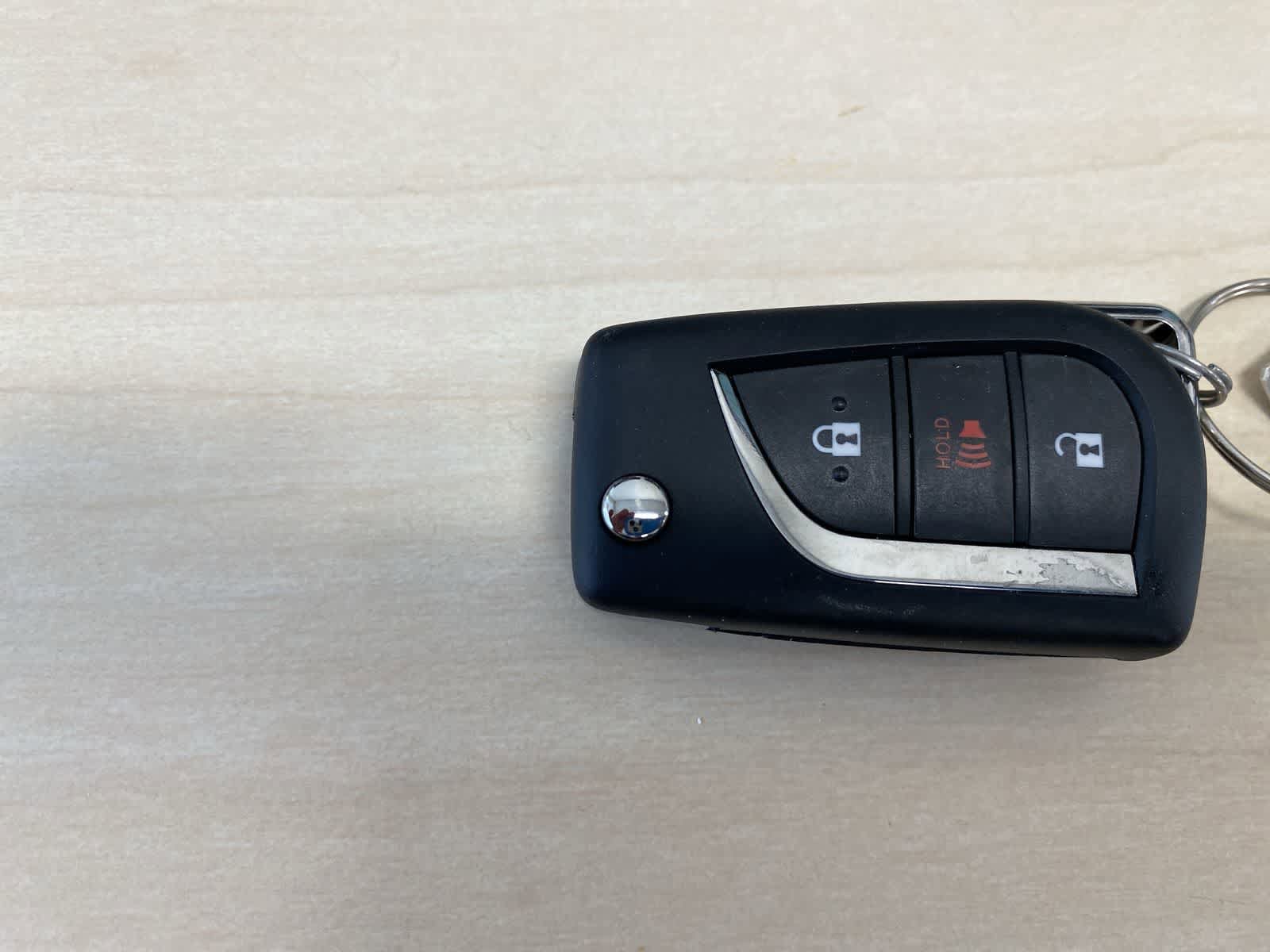 Thumbnail: 2025 Toyota RAV4 - 31