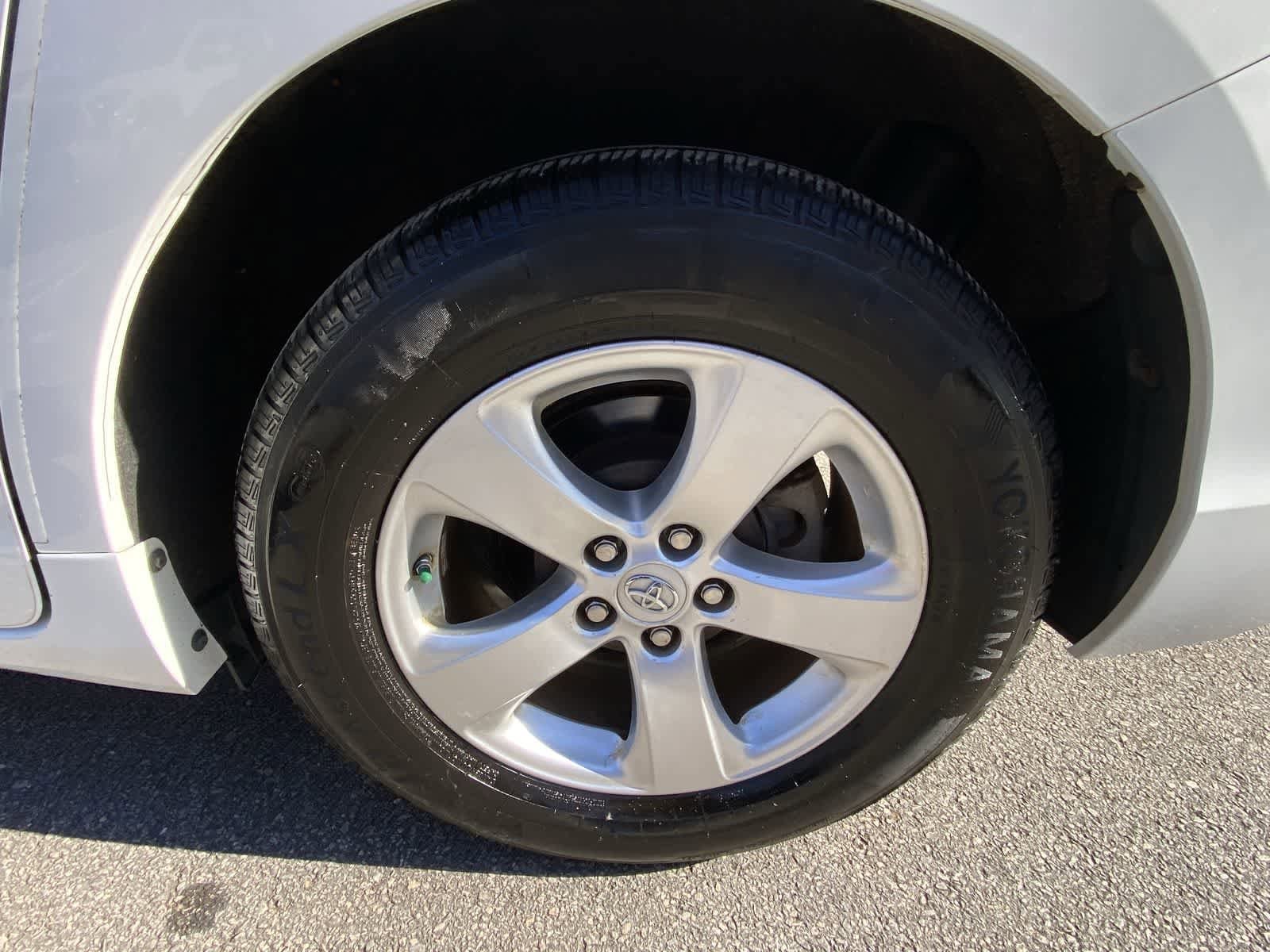 Thumbnail: 2013 Toyota Sienna - 20