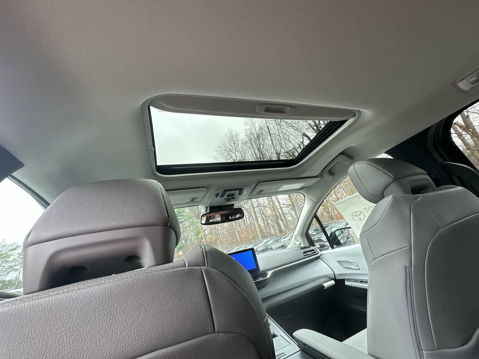 Thumbnail: 2026 Toyota Sienna - 39