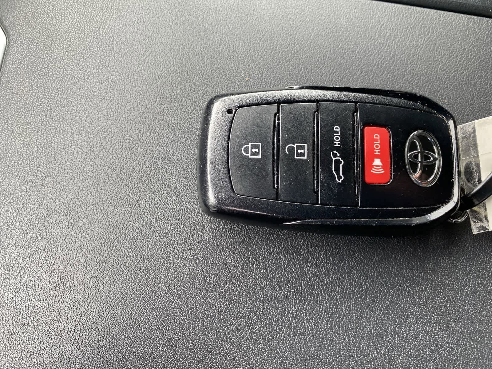 Thumbnail: 2025 Toyota Highlander - 32