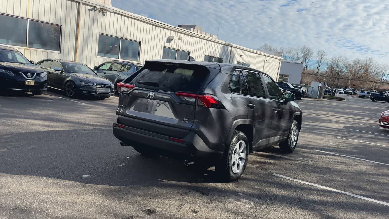 Thumbnail: 2025 Toyota RAV4 - 8