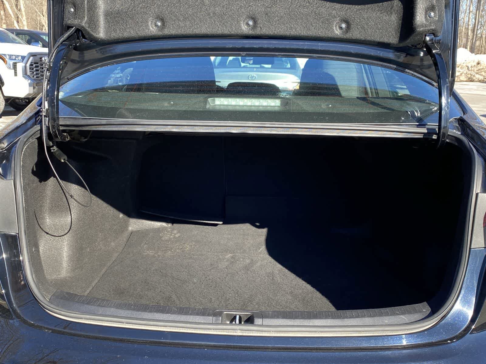 Thumbnail: 2024 Toyota Corolla - 10