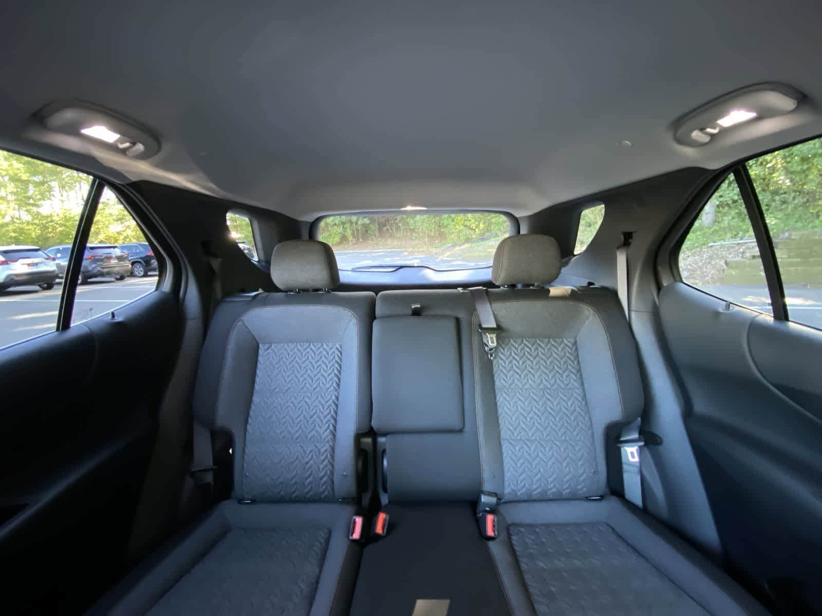 Thumbnail: 2022 Chevrolet Equinox - 24