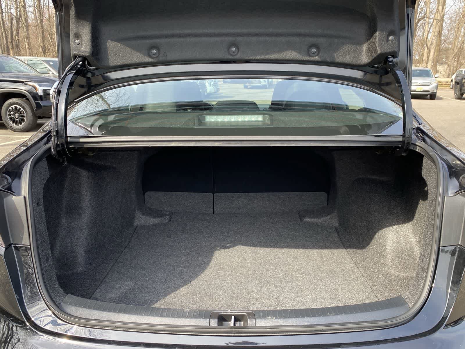 Thumbnail: 2025 Toyota Corolla - 10