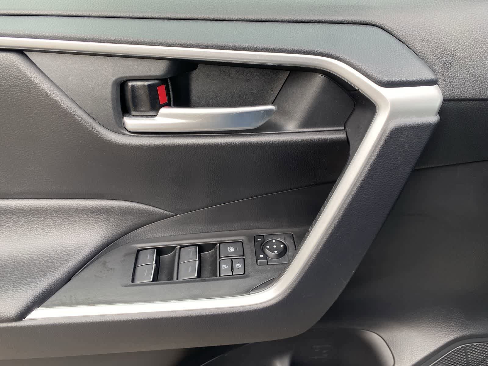 Thumbnail: 2025 Toyota RAV4 - 19