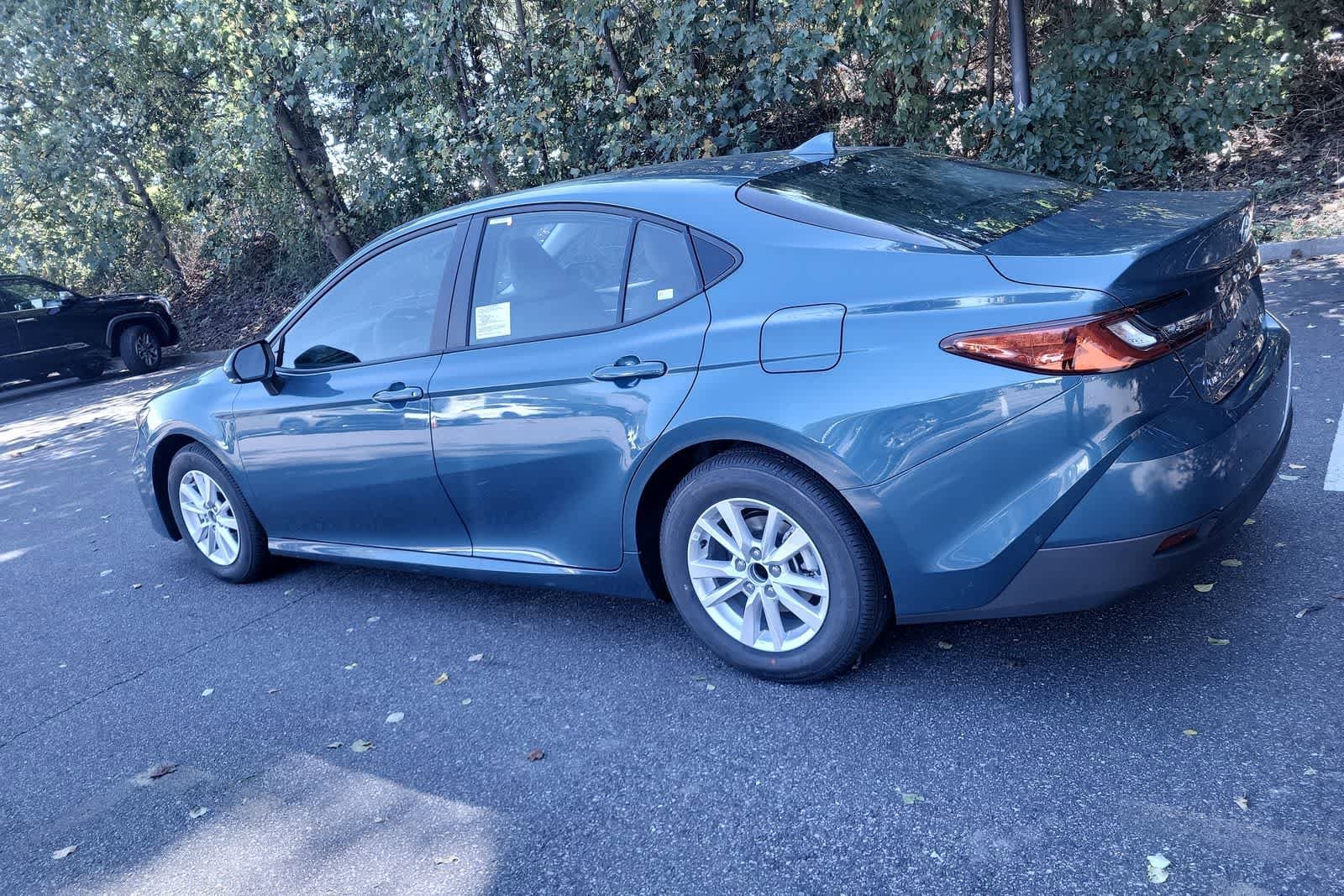 Thumbnail: 2025 Toyota Camry - 6