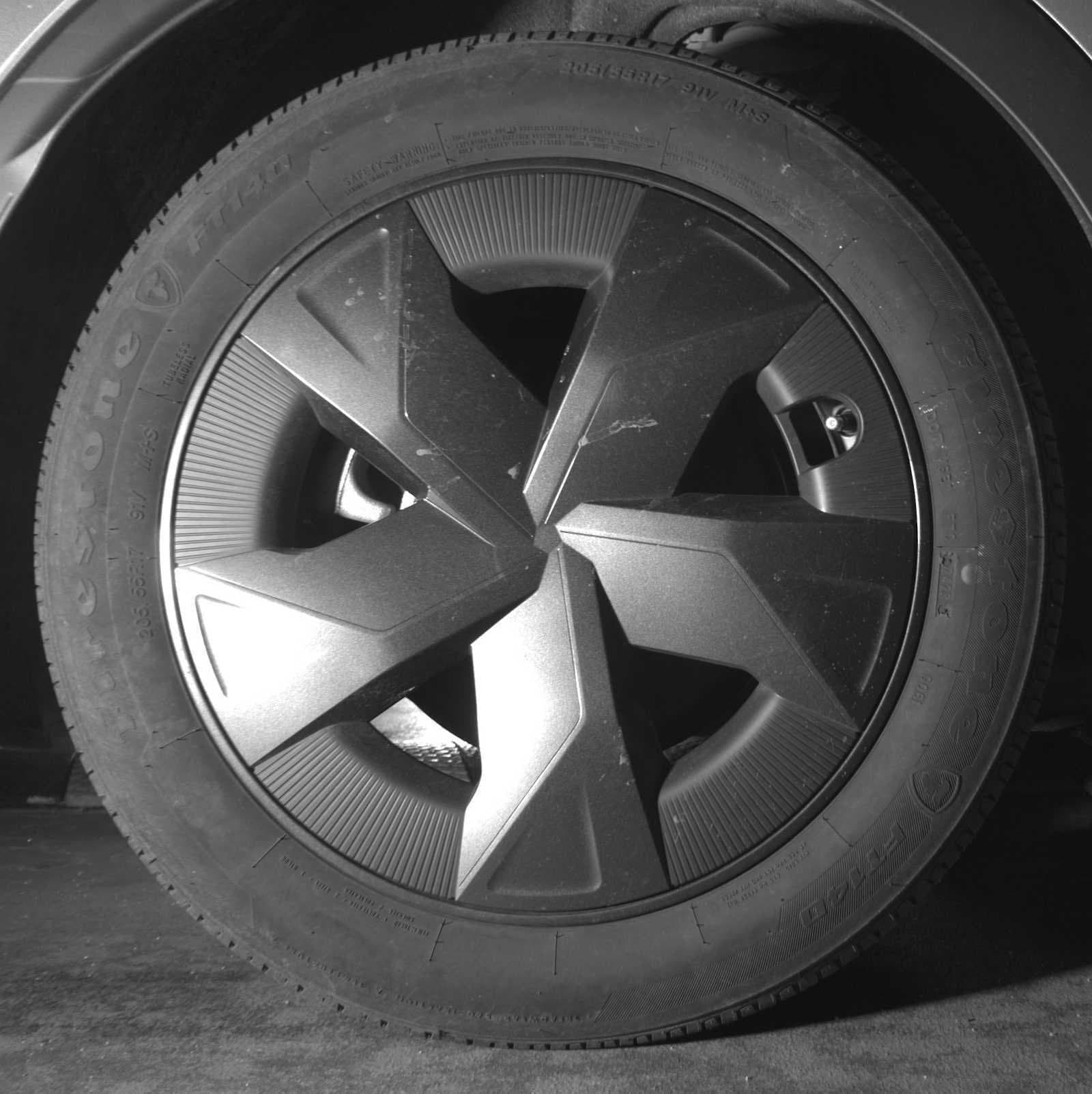 Thumbnail: 2025 Toyota Prius - 16