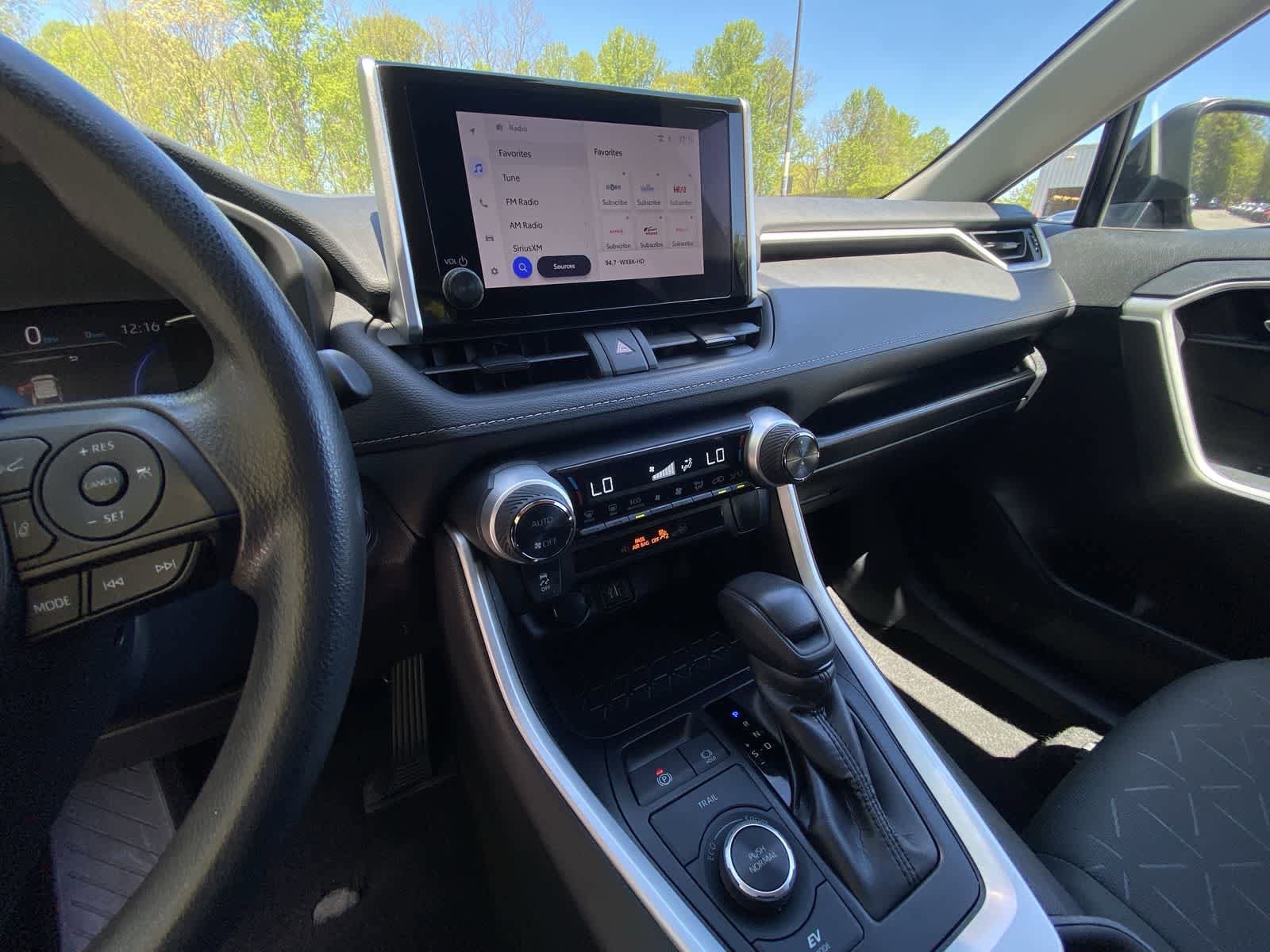 Thumbnail: 2024 Toyota RAV4 - 19