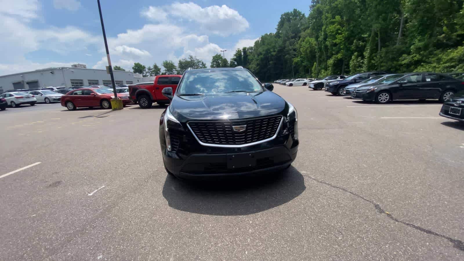 Thumbnail: 2019 Cadillac XT4 - 3