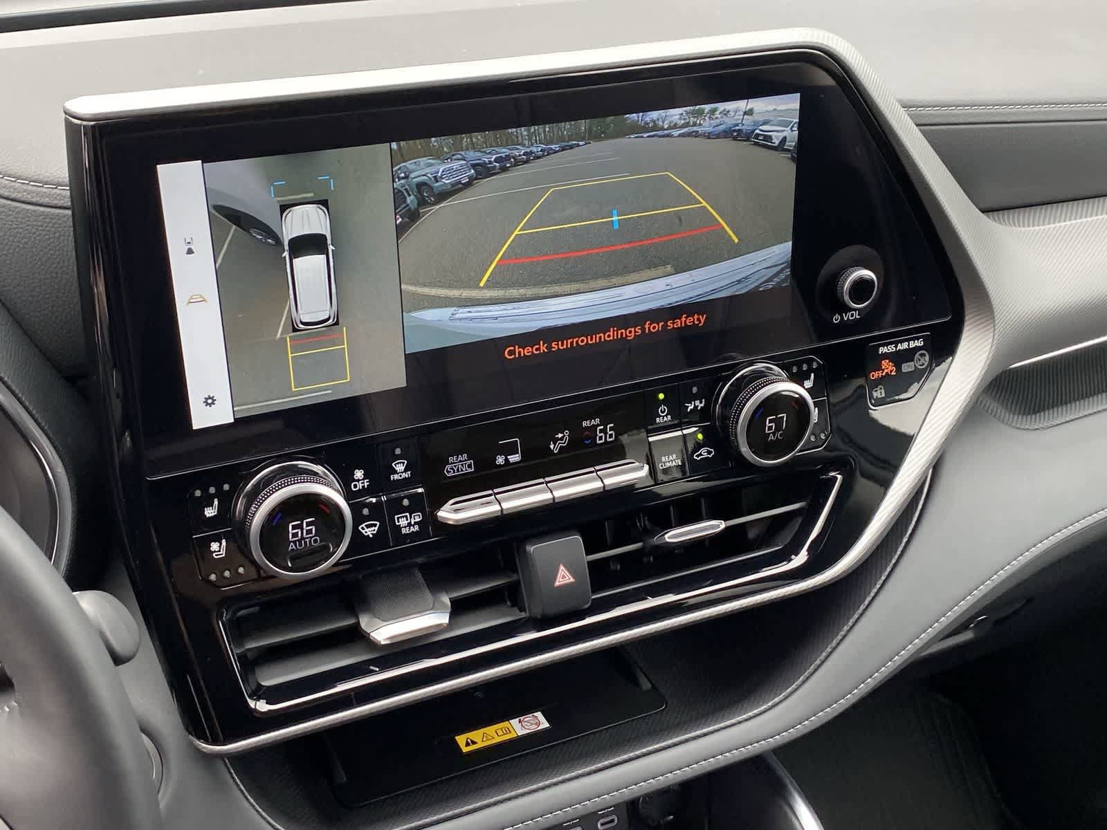 Thumbnail: 2025 Toyota Highlander - 31