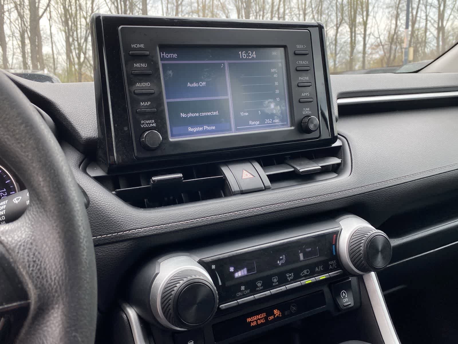 Thumbnail: 2019 Toyota RAV4 - 26