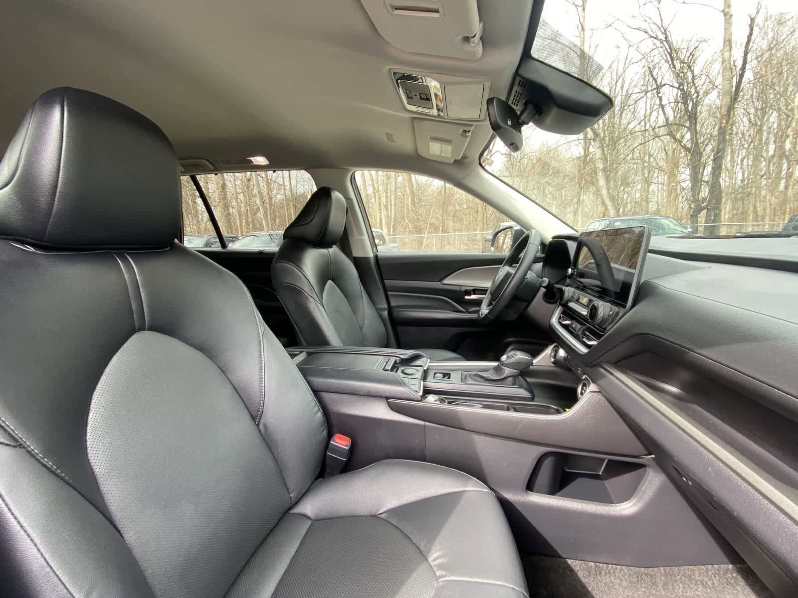 Thumbnail: 2025 Toyota Grand Highlander - 21