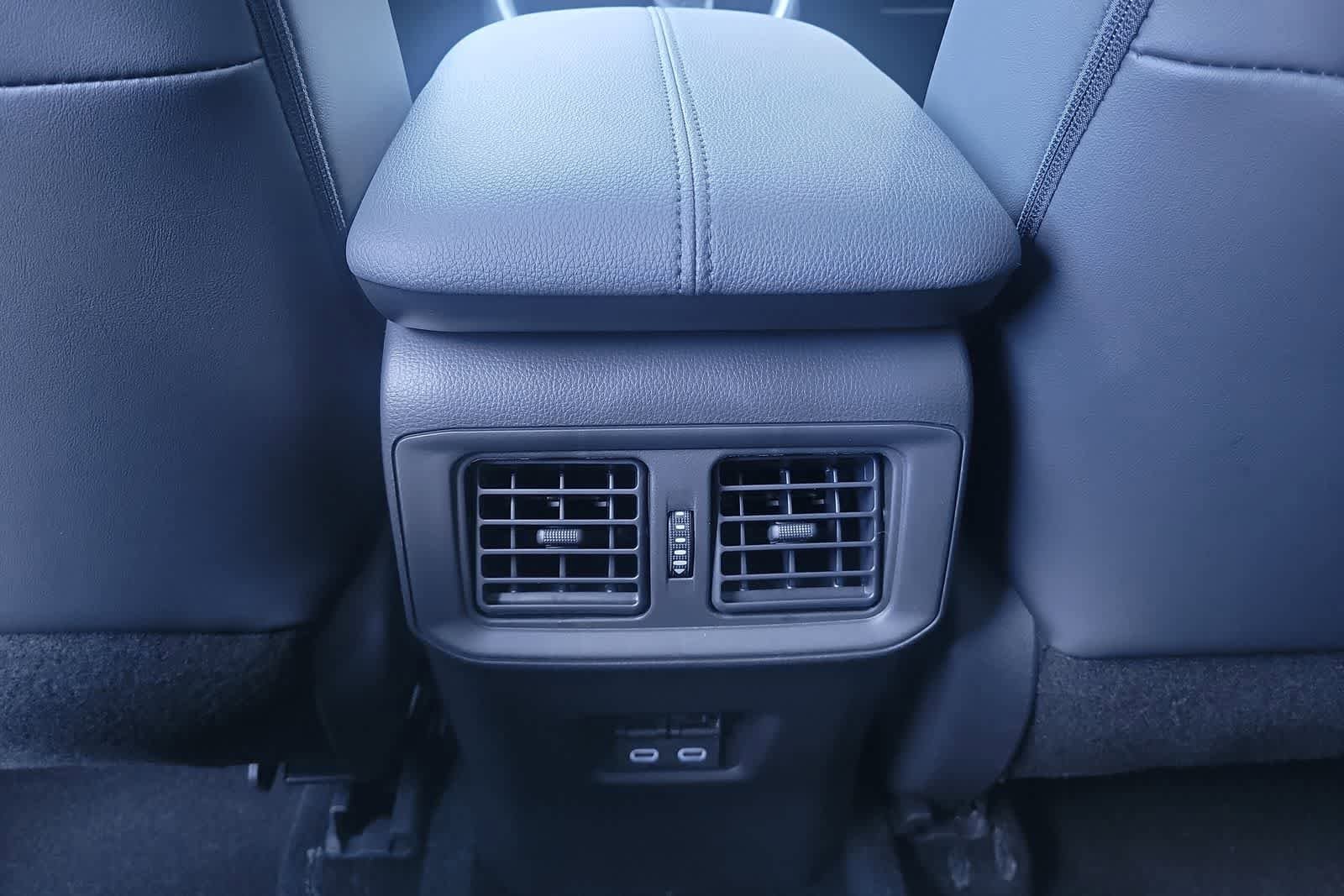 Thumbnail: 2025 Toyota RAV4 - 32