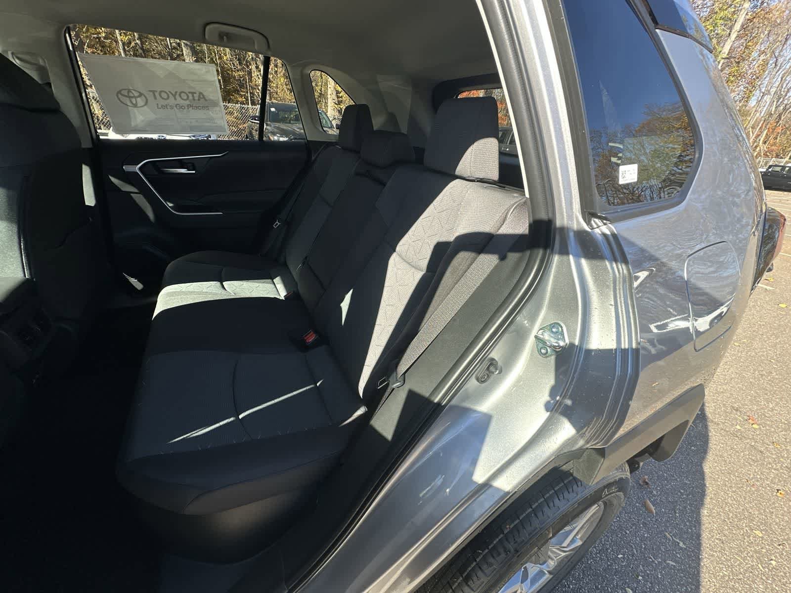 Thumbnail: 2025 Toyota RAV4 - 26