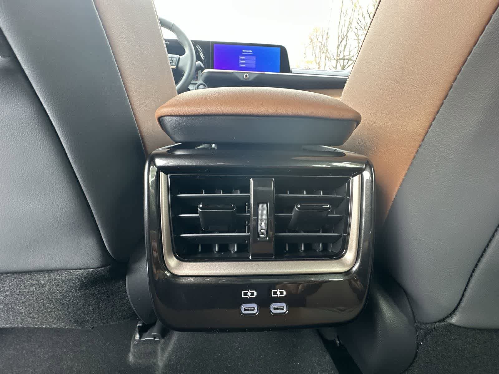 Thumbnail: 2025 Toyota Crown Signia - 34