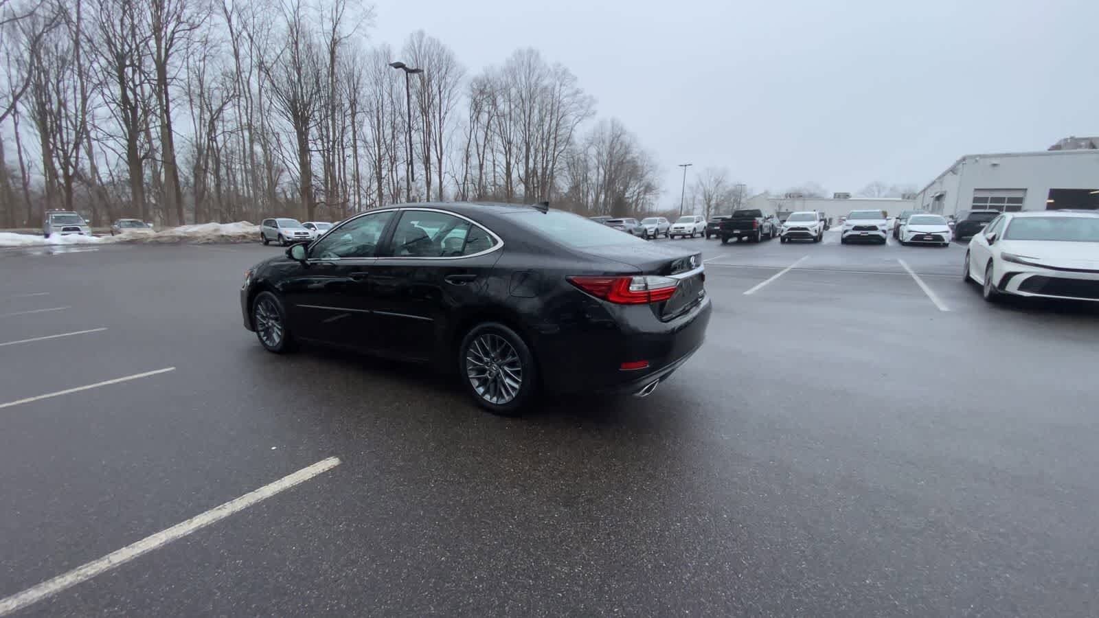 Thumbnail: 2018 Lexus ES - 9