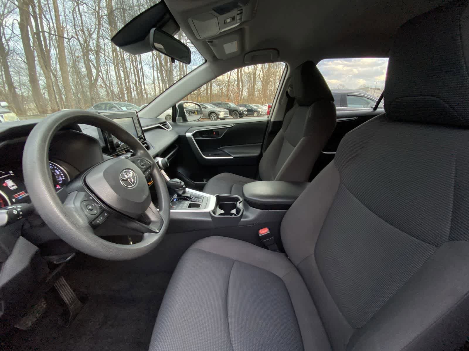 Thumbnail: 2019 Toyota RAV4 - 21