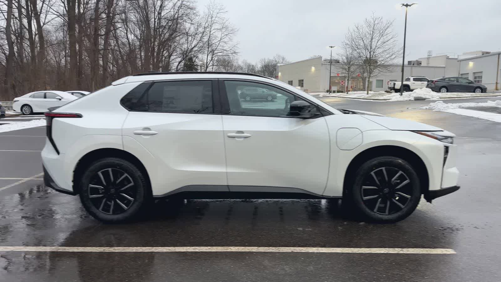 Thumbnail: 2026 Toyota bZ - 9