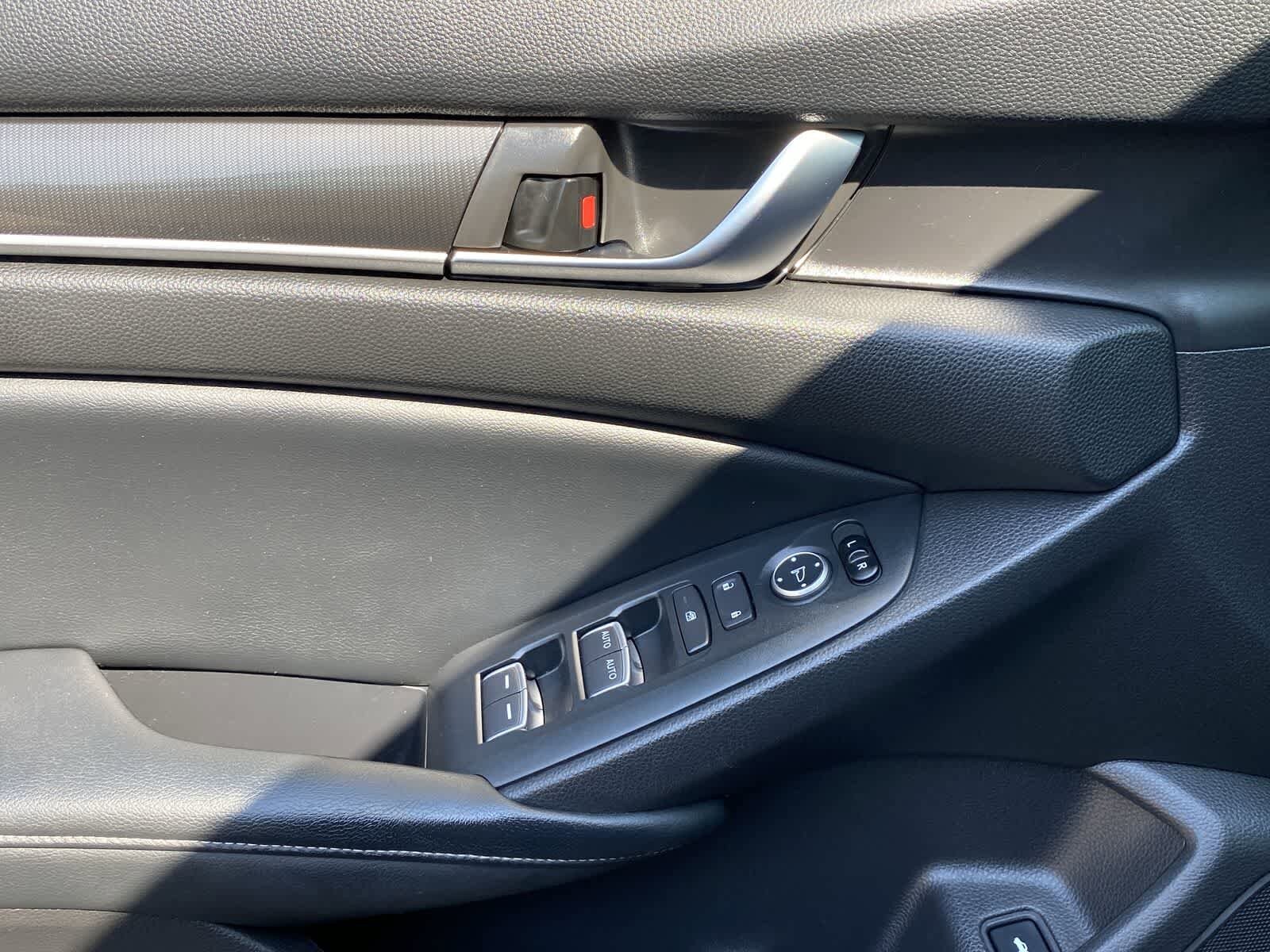 Thumbnail: 2018 Honda Accord - 15