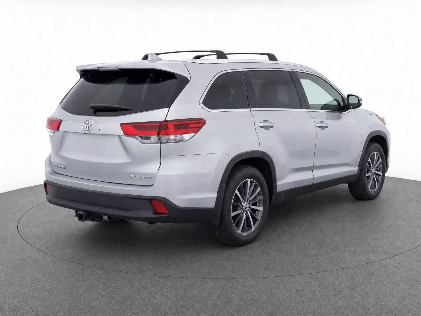 Thumbnail: 2019 Toyota Highlander - 5