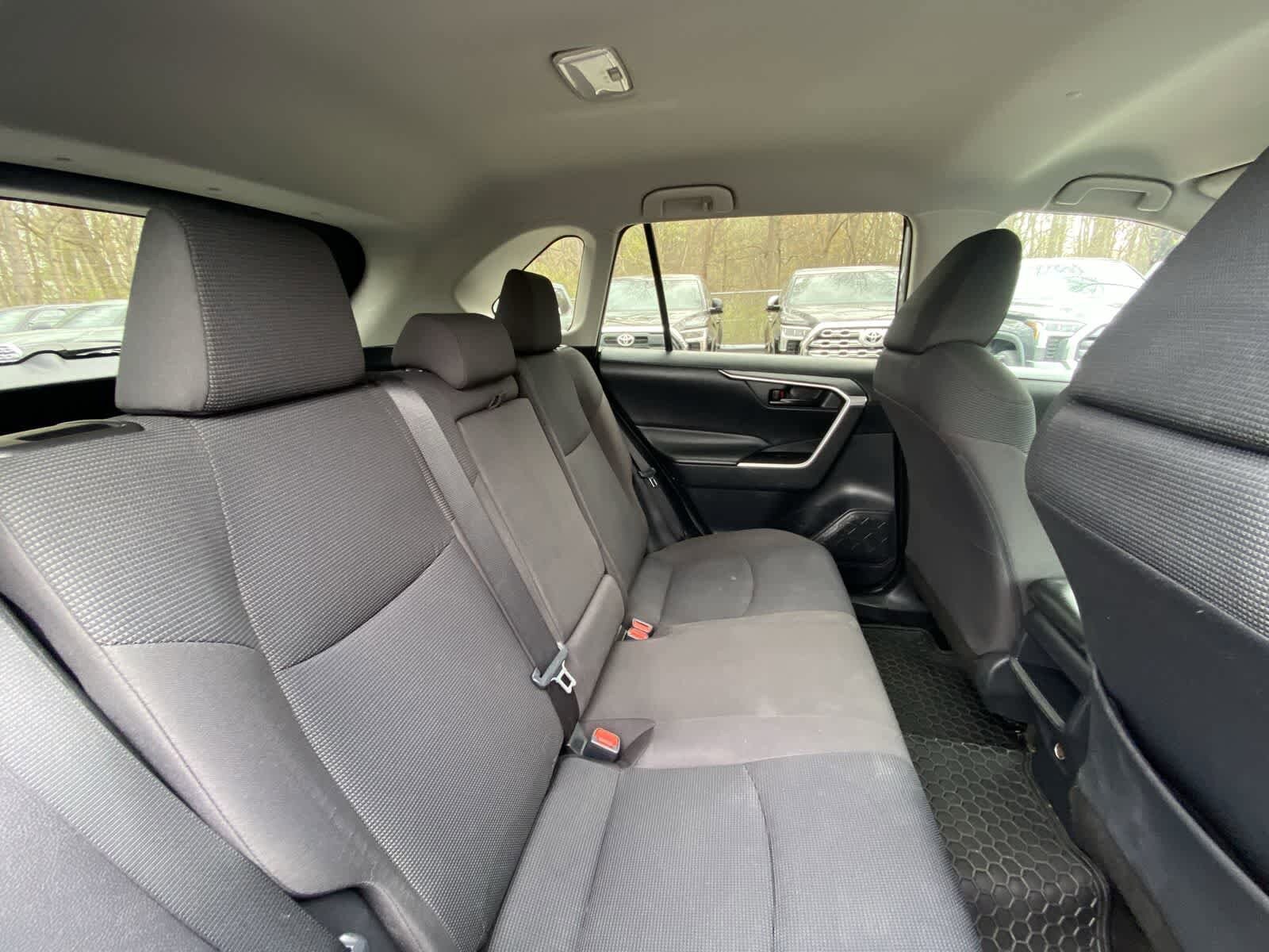 Thumbnail: 2019 Toyota RAV4 - 23