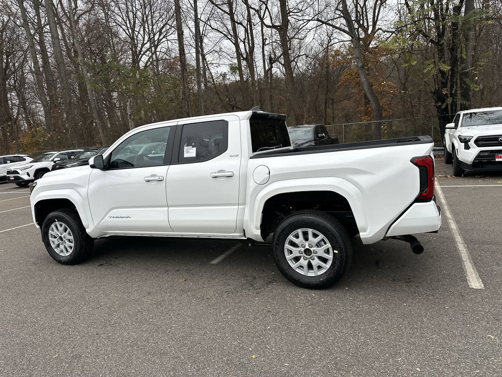 Thumbnail: 2025 Toyota Tacoma - 10