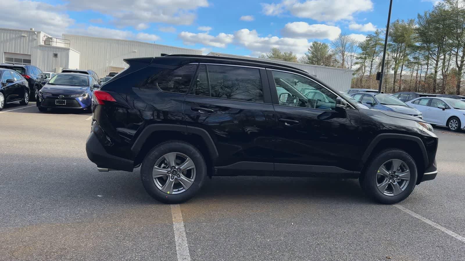 Thumbnail: 2025 Toyota RAV4 - 9