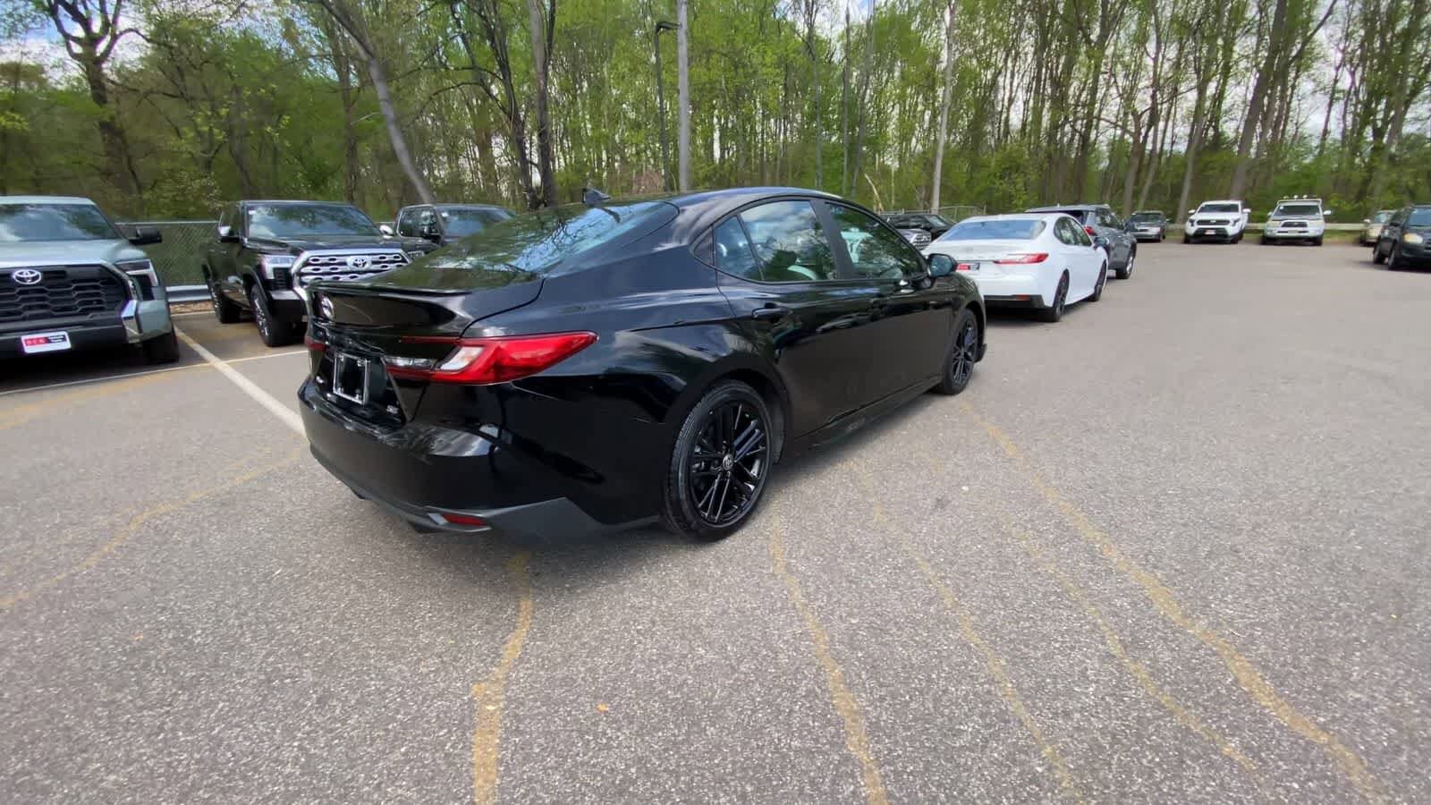 Thumbnail: 2025 Toyota Camry - 9