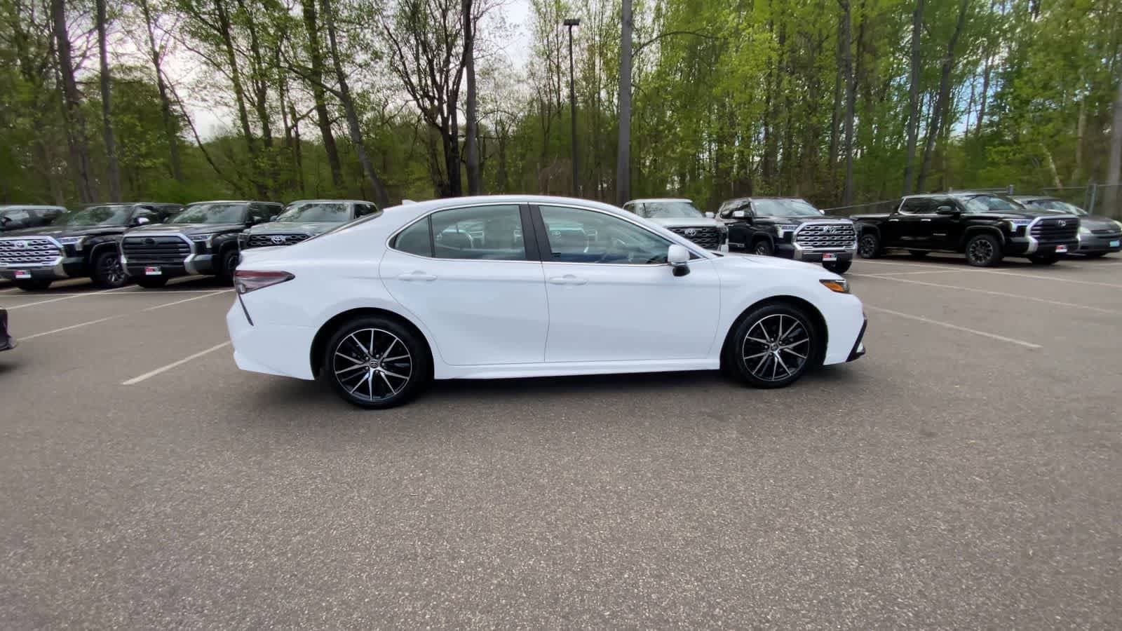 Thumbnail: 2024 Toyota Camry - 9