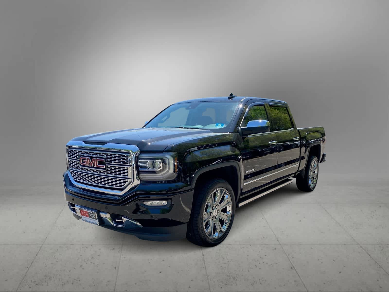 2018 GMC Sierra 4WD Crew Cab Short Box's photo