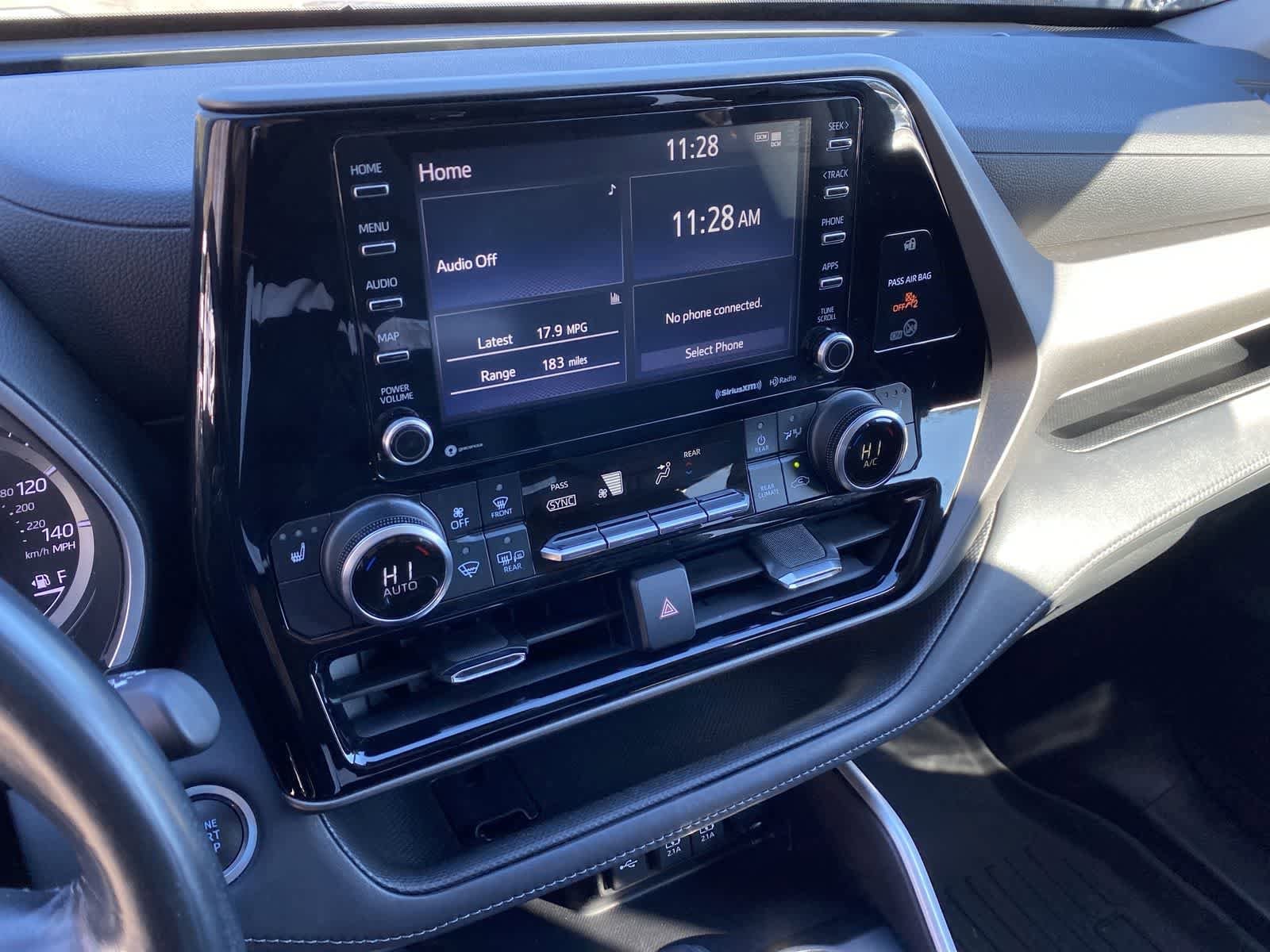 Thumbnail: 2021 Toyota Highlander - 32