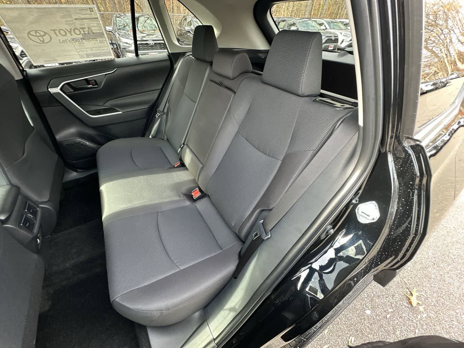 Thumbnail: 2025 Toyota RAV4 - 24