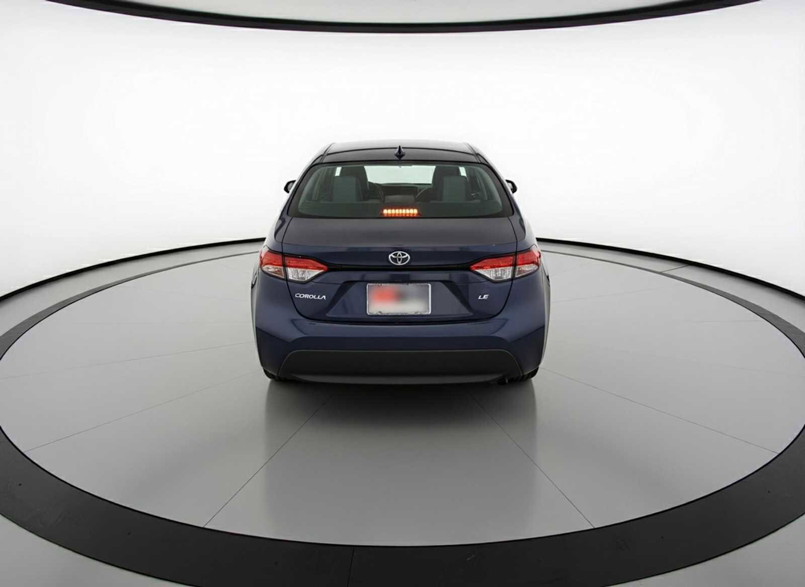 2025 Toyota Corolla LE photo 3