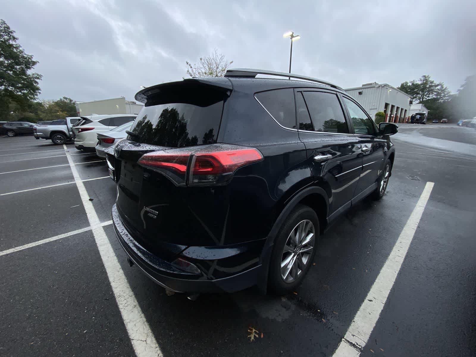 Thumbnail: 2017 Toyota RAV4 - 7