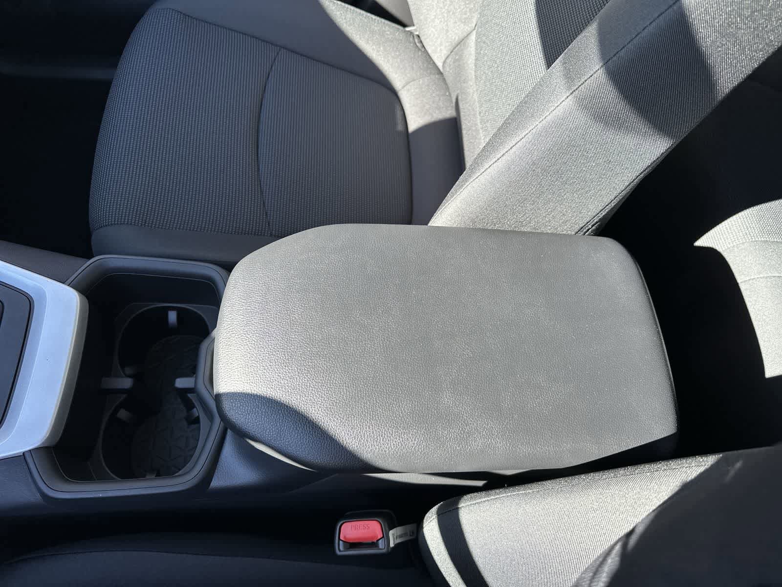 Thumbnail: 2025 Toyota RAV4 - 21