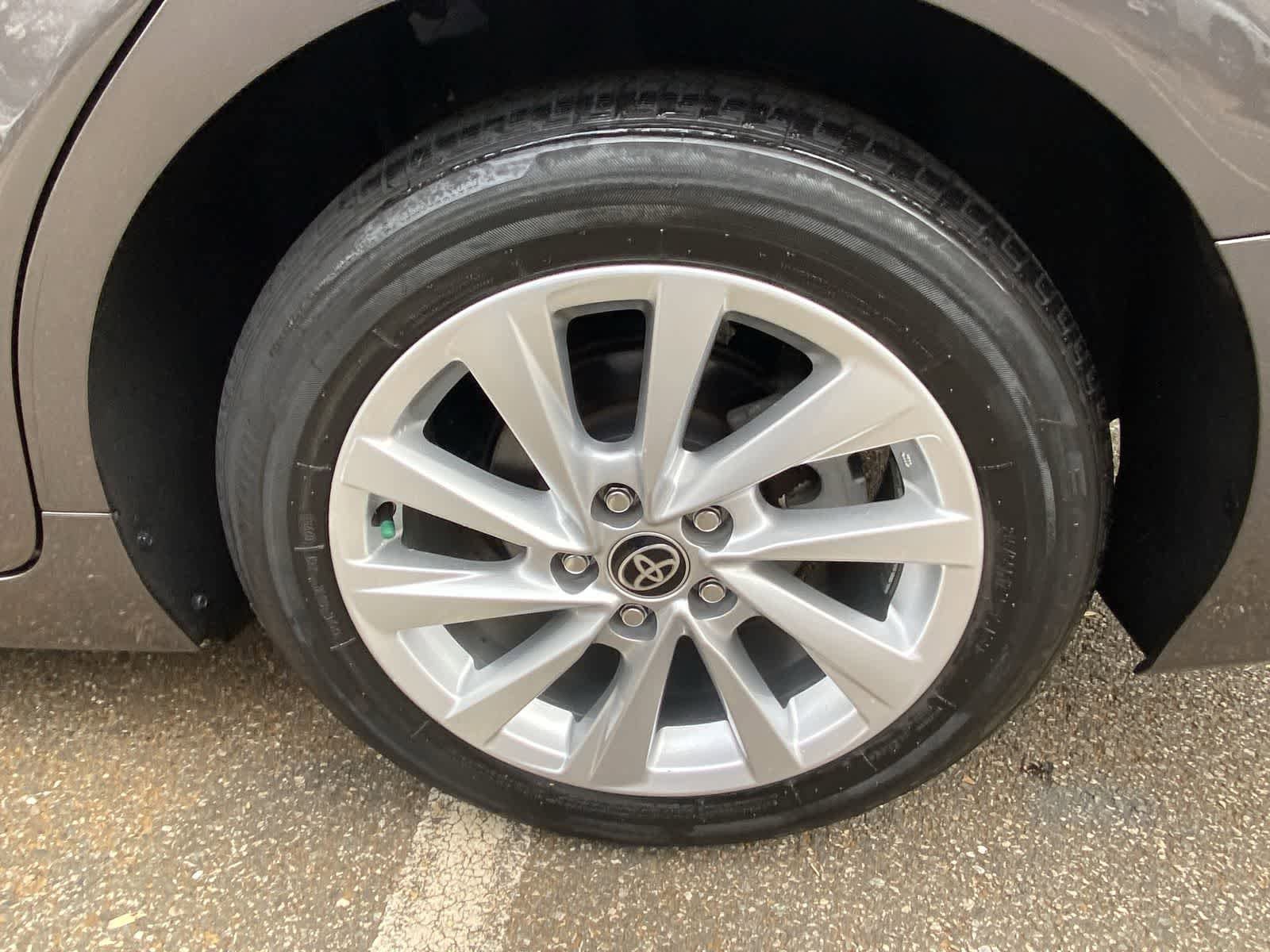 Thumbnail: 2023 Toyota Camry - 20