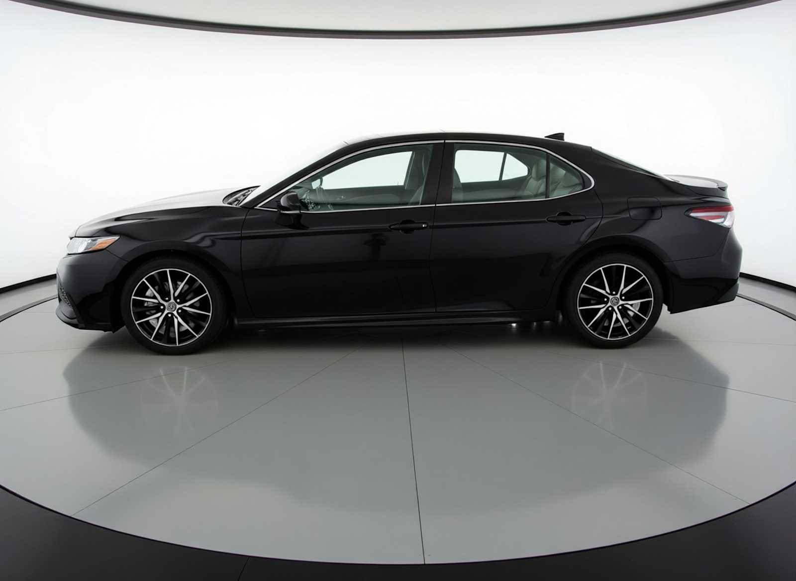 Thumbnail: 2023 Toyota Camry - 4