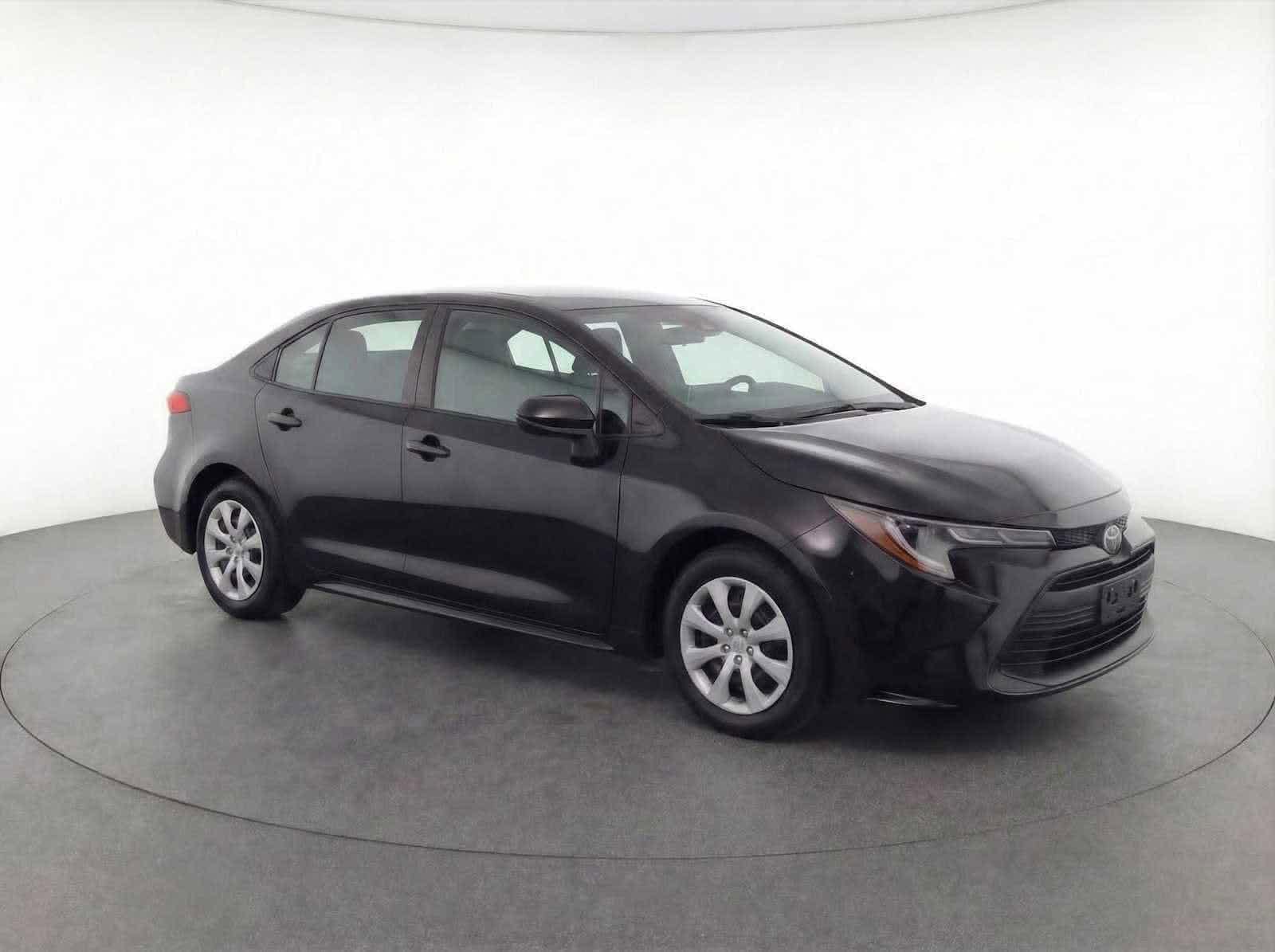 Thumbnail: 2025 Toyota Corolla - 3