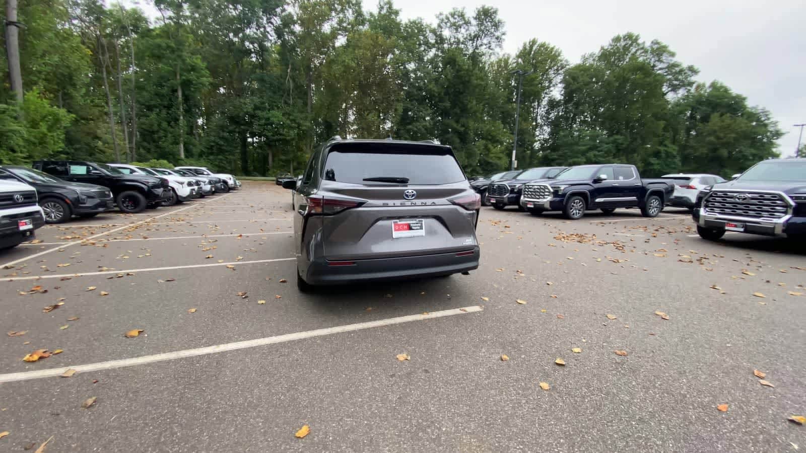 Thumbnail: 2024 Toyota Sienna - 8