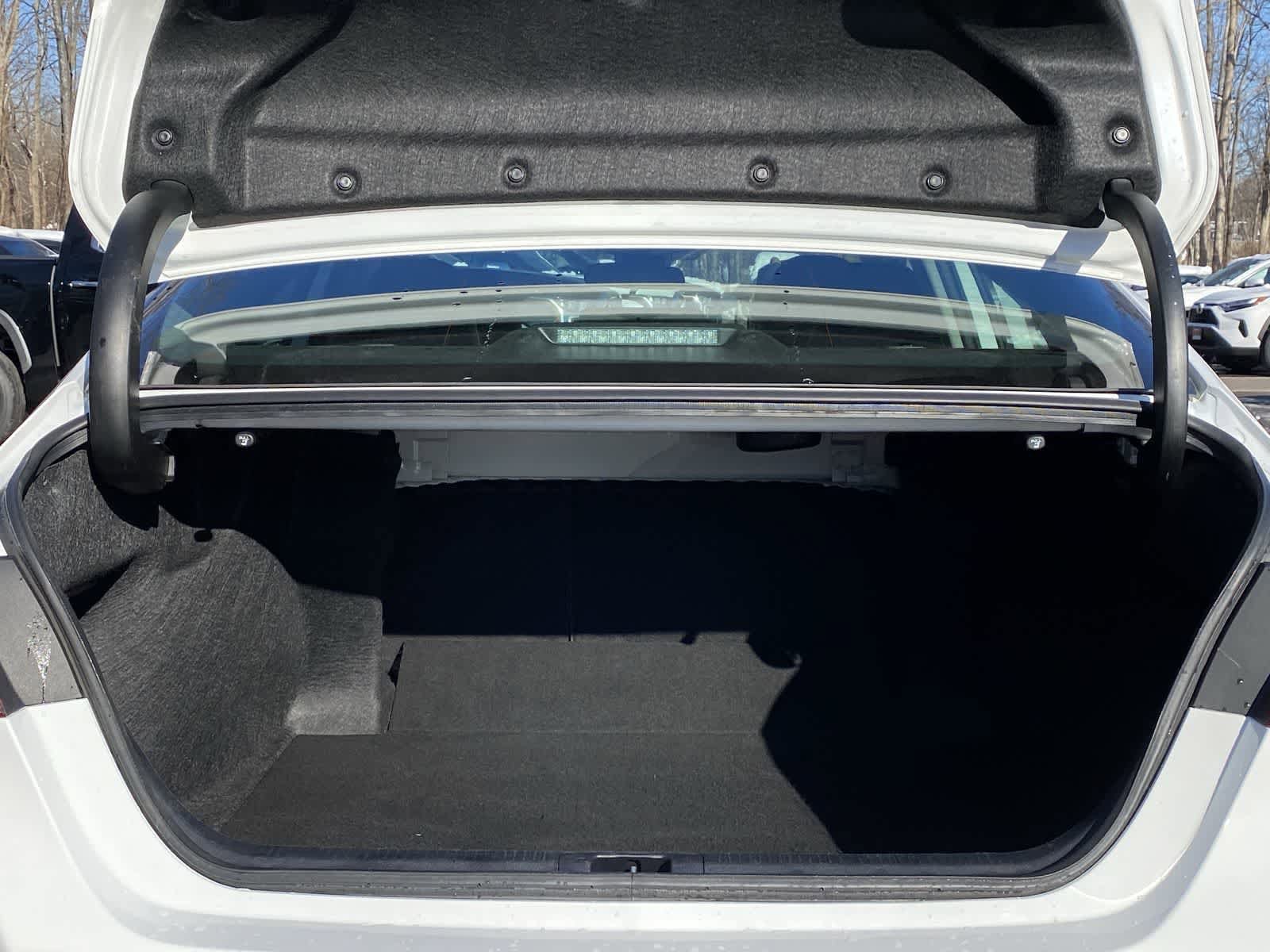 Thumbnail: 2023 Toyota Camry - 18