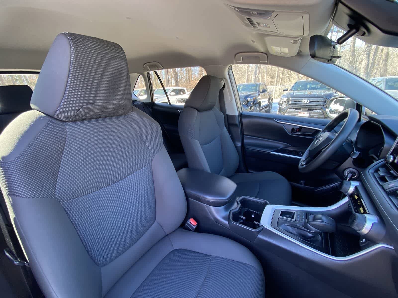 Thumbnail: 2023 Toyota RAV4 - 29