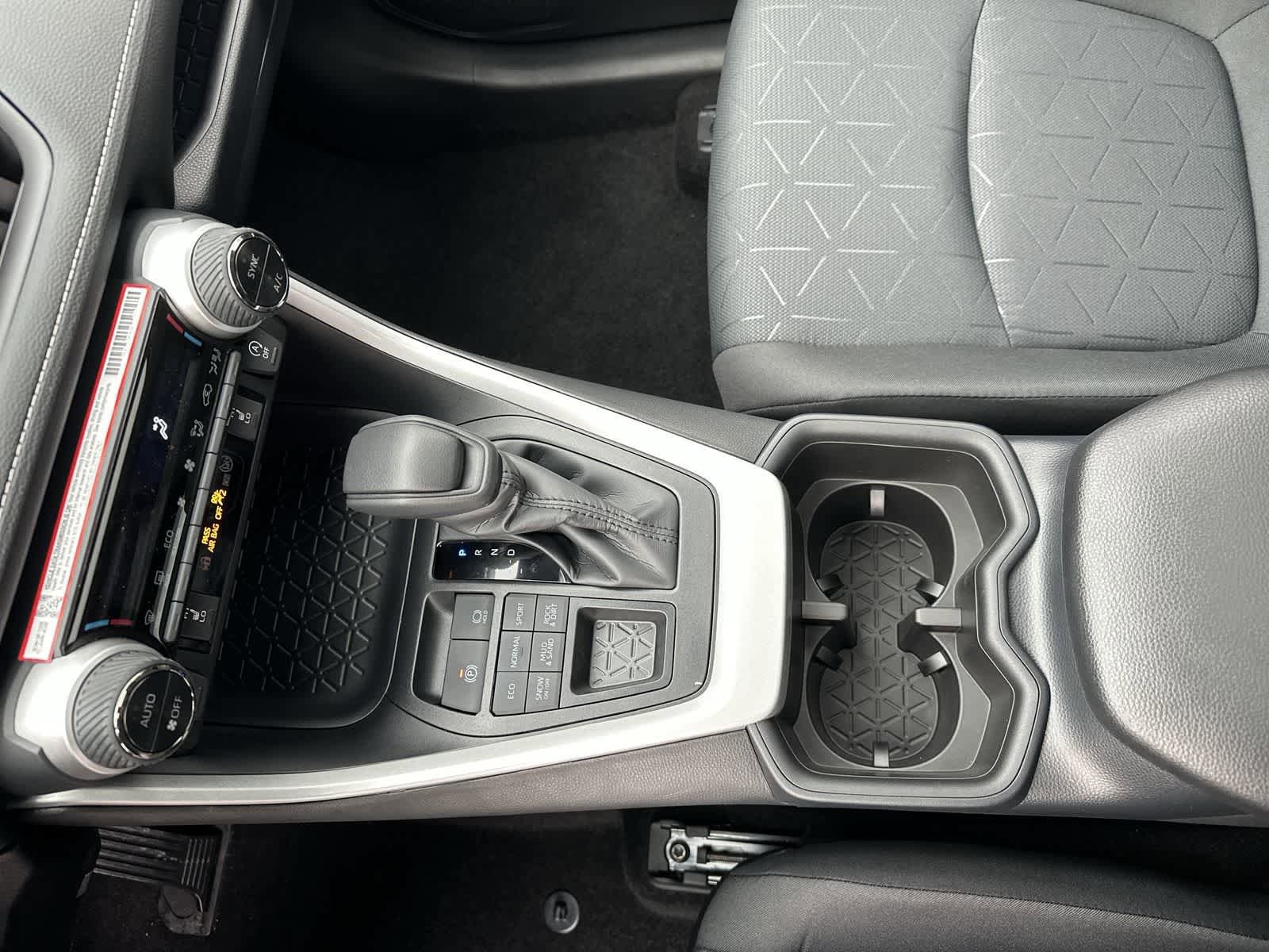 Thumbnail: 2025 Toyota RAV4 - 27