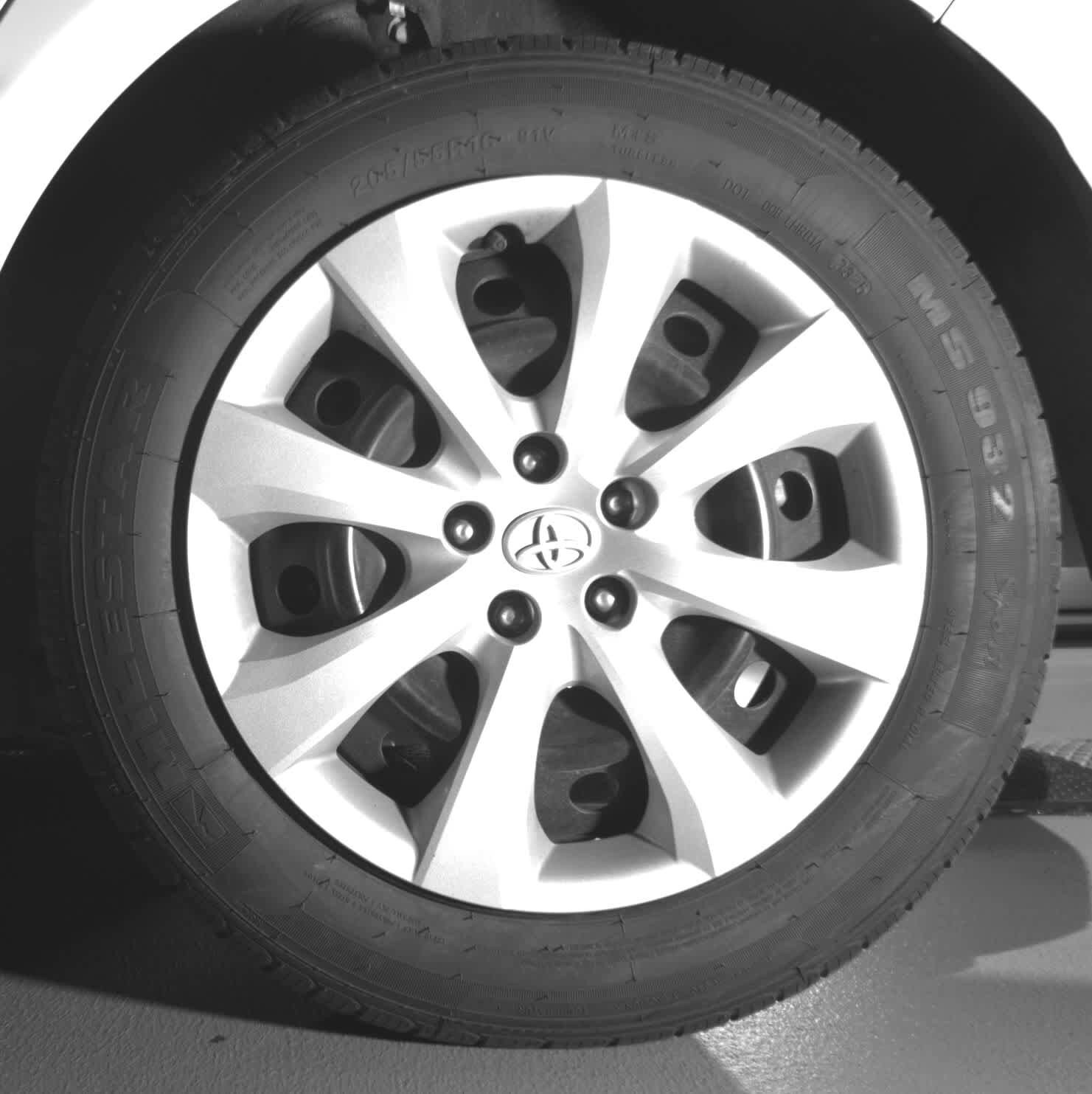 2024 Toyota Corolla LE - Photo 23