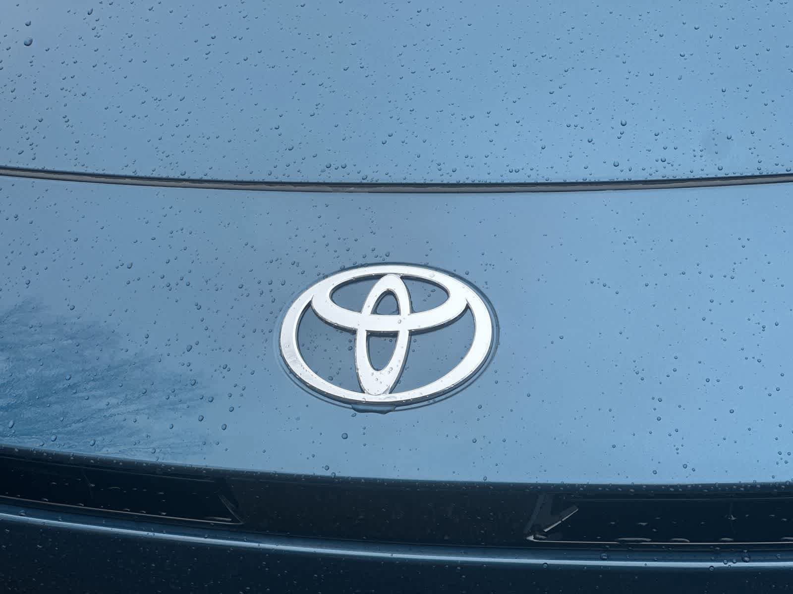 Thumbnail: 2026 Toyota Camry - 12