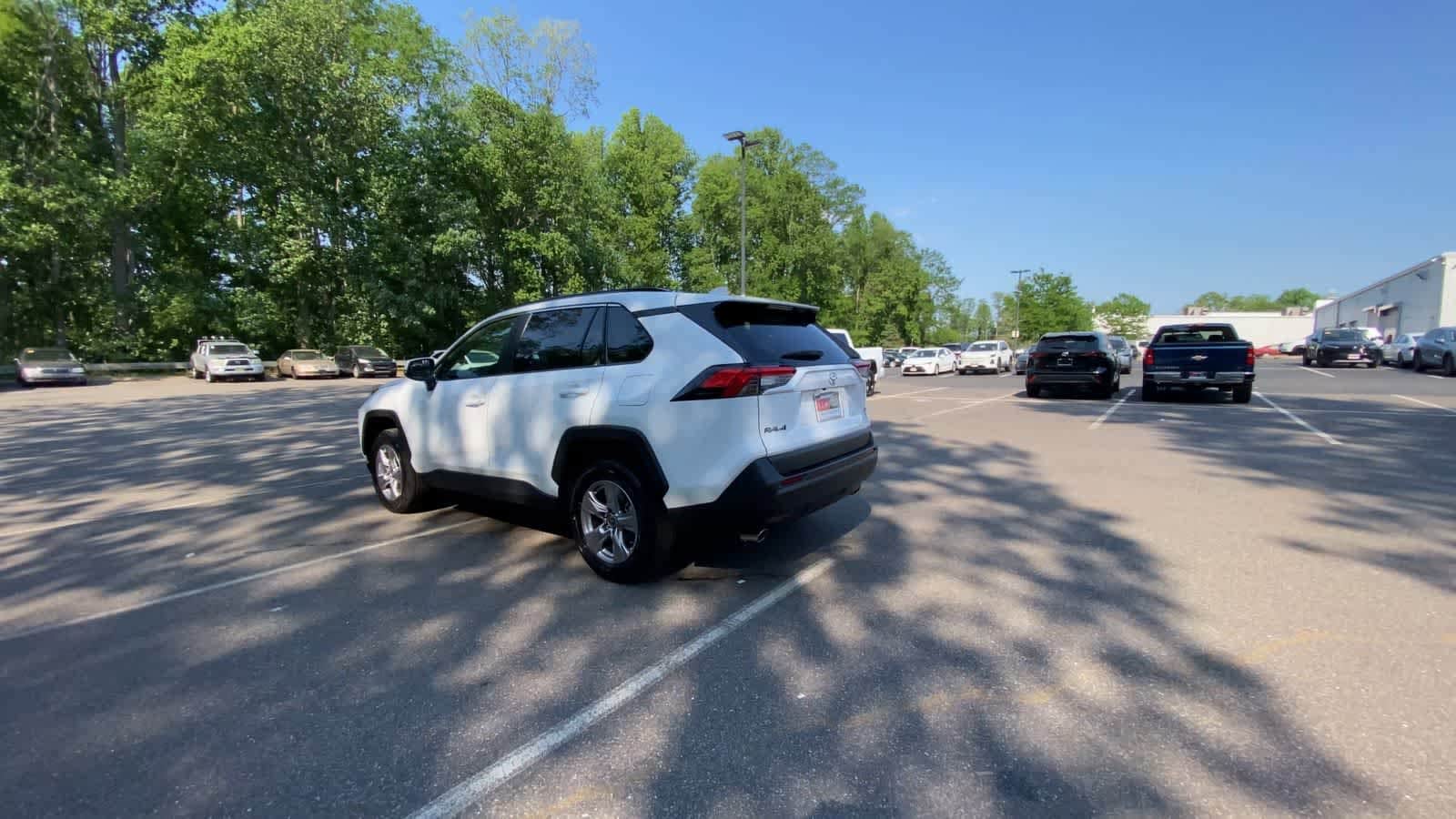 Thumbnail: 2025 Toyota RAV4 - 9